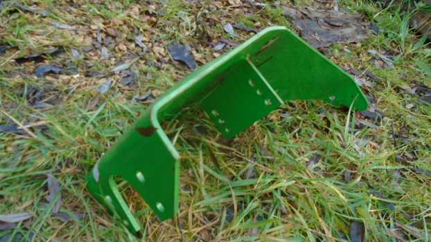 Westlake Plough Parts – John Deere Tractor Combine Implement Skid Plate D020309 
