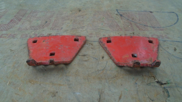 Westlake Plough Parts – Vicon Vari Spreader Tank Brackets 3 Bolts Pair 