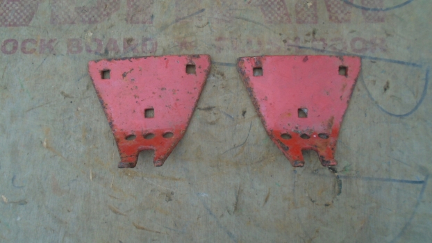 Westlake Plough Parts – Vicon Vari Spreader Tank Brackets 3 Bolts Pair 