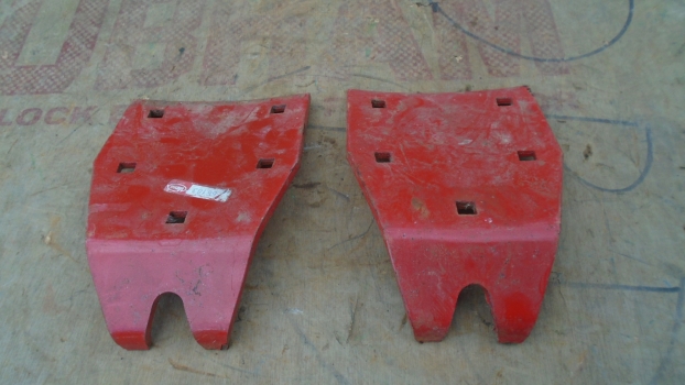 Westlake Plough Parts – Vicon Vari Spreader Tank Brackets 5 Hole Vn90066183 Pair 