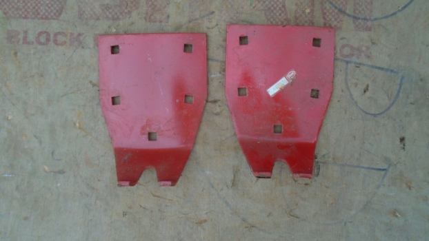 Westlake Plough Parts – Vicon Vari Spreader Tank Brackets 5 Hole Vn90066183 Pair 