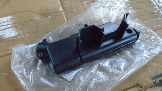 Westlake Plough Parts – John Deere Tractor Combine Plastic Cover L102314 