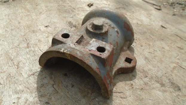 Westlake Plough Parts – Massey Ferguson Disc Harrow Top Bearing Casting 