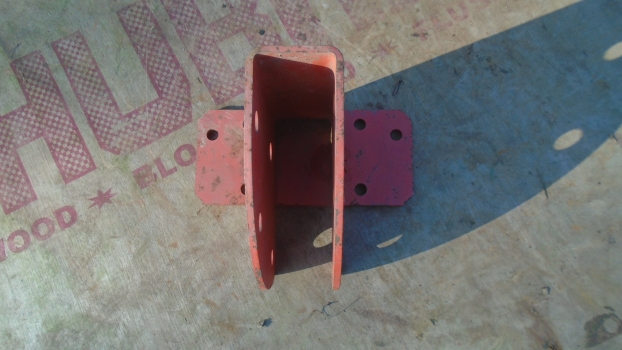 Westlake Plough Parts – KUHN IMPLEMENT BRACKET 53043200 