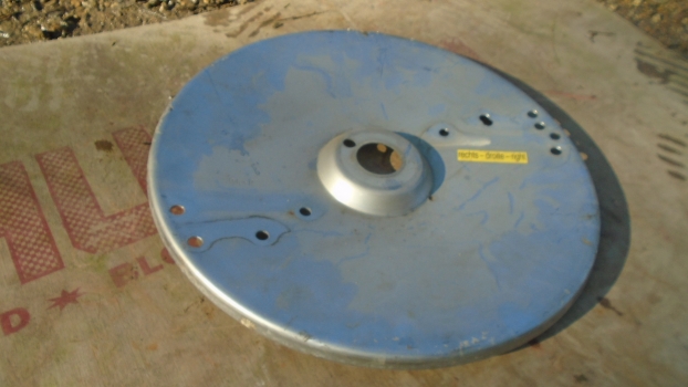 Westlake Plough Parts – KUHN SPREADER DISC D4 RIGHT 430MM 