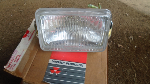 Westlake Plough Parts – Massey Ferguson Tractor Light Part 3284524m1 