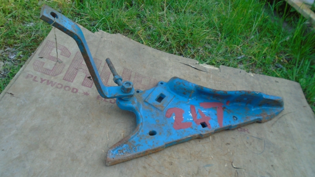 Westlake Plough Parts – Ransomes Plough Frog Pc1937 (247) 