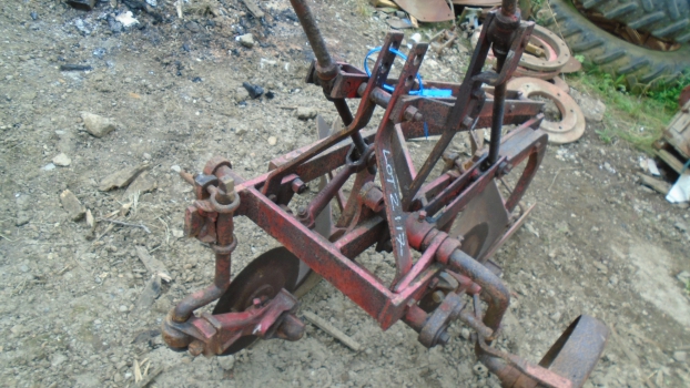 Westlake Plough Parts – Ransomes Robin Plough 2 Furrow Epic Mouldboards Ex Farm Tatty 