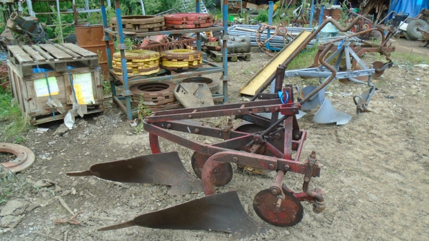 Westlake Plough Parts – Ransomes Robin Plough 2 Furrow Epic Mouldboards Ex Farm Tatty 