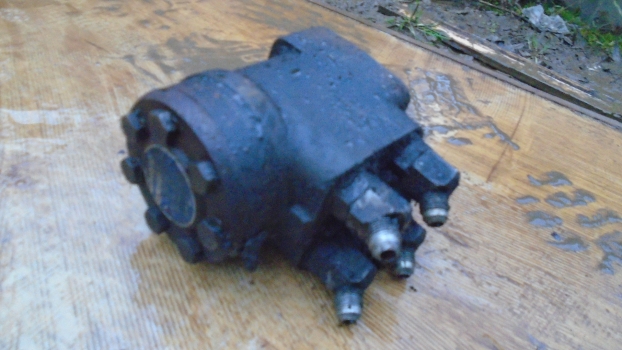 Westlake Plough Parts – Massey Ferguson Tractor Danfoss Steering Unit 