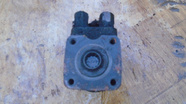 Westlake Plough Parts – Massey Ferguson Tractor Danfoss Steering Unit 