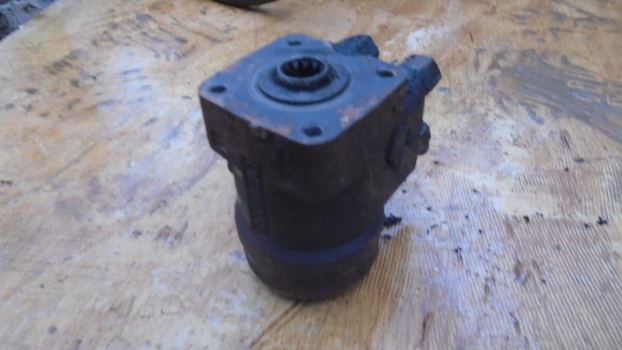 Westlake Plough Parts – Massey Ferguson Tractor Danfoss Steering Unit 