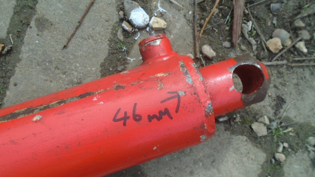 Westlake Plough Parts – Tractor Implement Massey Ferguson Loader Ram 855mm Length 81mm Wide 