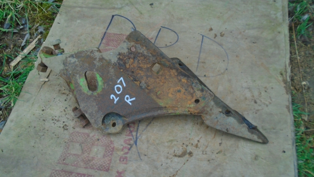 Westlake Plough Parts – Dowdeswell Plough Ucn Frog 207 Right 