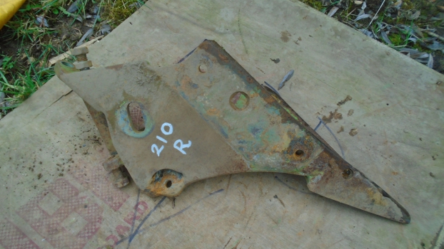 Westlake Plough Parts – Dowdeswell Plough Ucn Frog 210 Right 