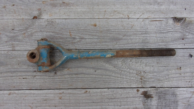 Westlake Plough Parts – Ford Tractor Linkage Dropper Threaded Part 