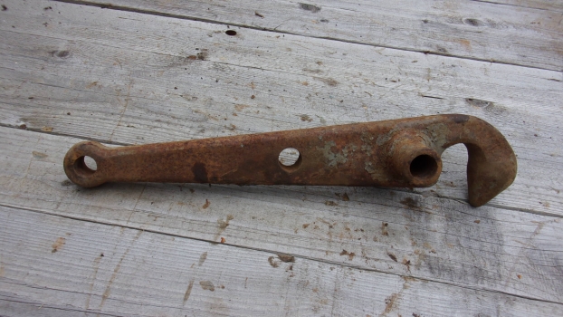 Westlake Plough Parts – Massey Ferguson Tractor T Bar Hook 