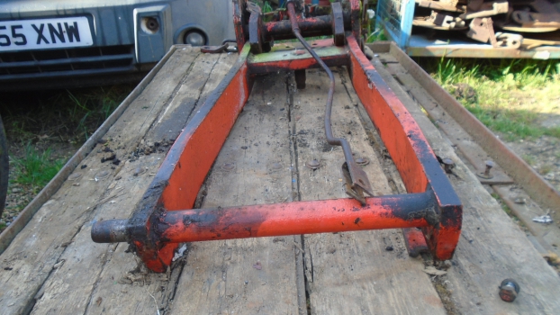 Westlake Plough Parts – David Brown Case 1390 Tractor Drawbar & Pick Up Hitch Frame 