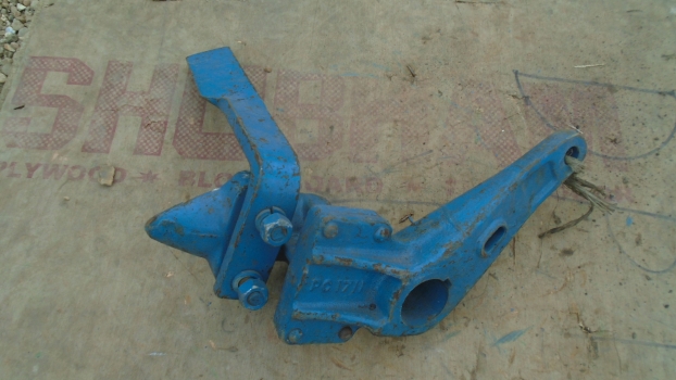 Westlake Plough Parts – Ransomes Trailing Plough Wheel Arm & Scraper Pc1712 