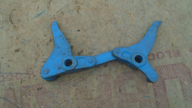 Westlake Plough Parts – Ransomes Trailing Plough Trip Parts As1599 3/4 Holes 