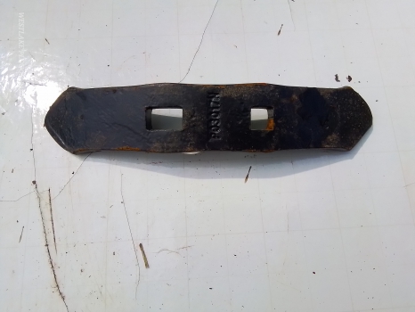 Westlake Plough Parts – Tractor Implement Cultivator Tine Short 40mm Wide 60mm Centres P03017N 