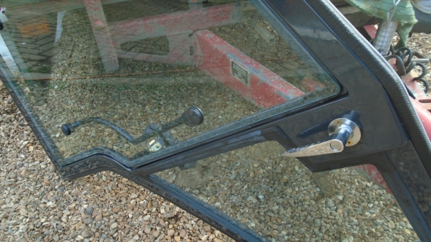 Westlake Plough Parts – Massey Ferguson 1250 Compact Tractor Cab Door Right Hand 