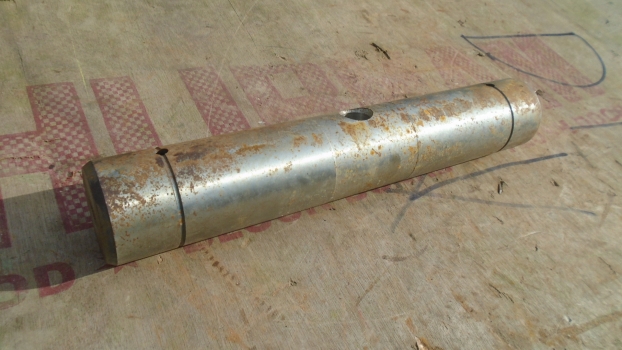Westlake Plough Parts – Kuhn Implement Power Harrow Shaft Approx 350mm Long 60mm Diameter 
