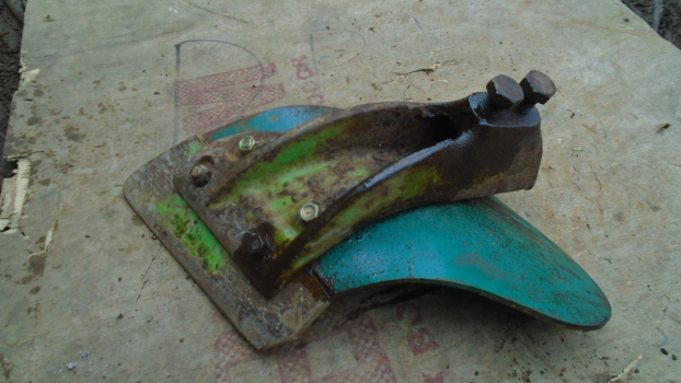 Westlake Plough Parts – Dowdeswell Plough Skim Frog Rh J Type (code1) 