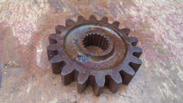 Westlake Plough Parts – Howard Rotavator Implement Gear 18 Tooth 