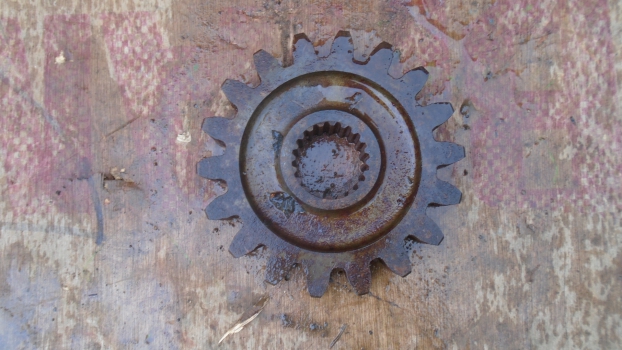 Westlake Plough Parts – Howard Rotavator Implement Gear 18 Tooth 