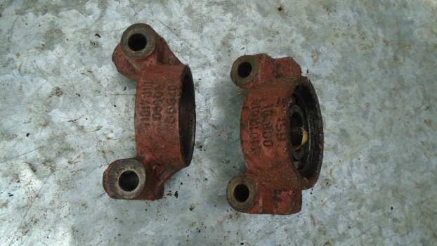 Westlake Plough Parts – Deutz Fahr Km22 Top Shaft Bearing Casting Pair 