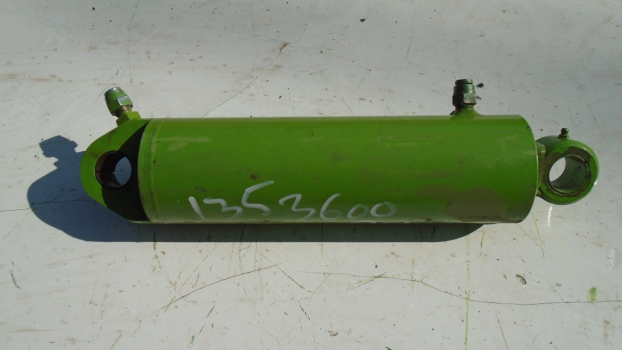 Westlake Plough Parts – Dowdeswell Plough Hydraulic Ram 1353600 