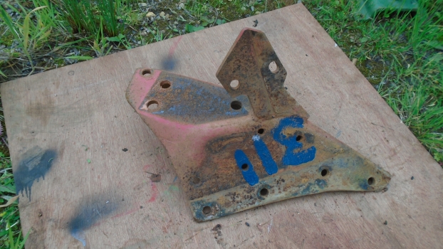 Westlake Plough Parts – Kverneland Auto Reset Plough No8 Frog Rh (311) 