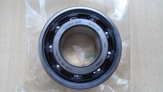 Westlake Plough Parts – Kverneland Plough 4 Bolt Hub Bearing 