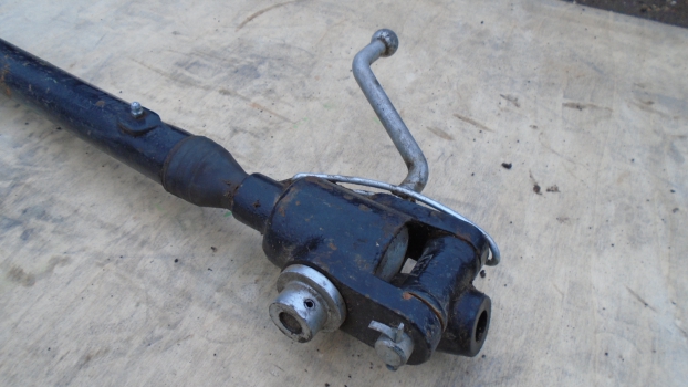 Westlake Plough Parts – Ford Tractor 3 Cylinder 4000 Range Level Box Repro 670mm Pin To Pin 