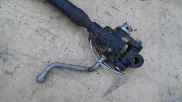 Westlake Plough Parts – Ford Tractor 3 Cylinder 4000 Range Level Box Repro 670mm Pin To Pin 