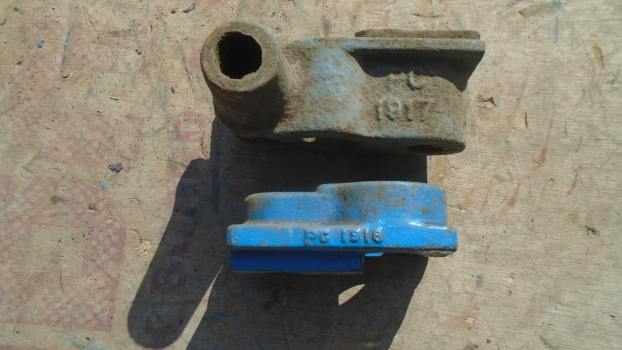 Westlake Plough Parts – Ransomes Plough Ts55 Disc Bracket Pair Pc1917 