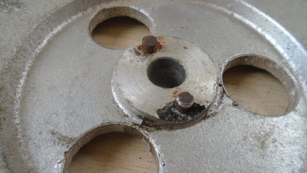 Westlake Plough Parts – Webb Drill Alloy Seed Ring Ep 2 Small Damage Near Pin 