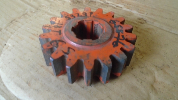 Westlake Plough Parts – Howard Rotavator 18 Tooth Gear 53237 (code11) 