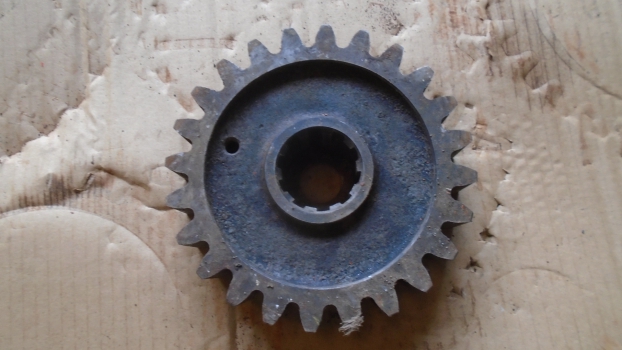 Westlake Plough Parts – Howard Rotavator 24 Tooth Gear 8 Spline 305113 (code21) 