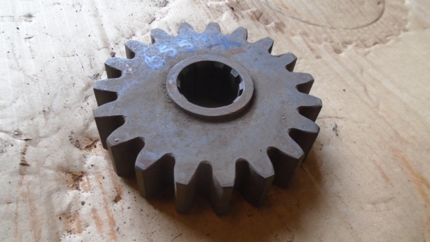 Westlake Plough Parts – Howard Rotavator 19 Tooth Gear 10 Spline 65574 (code22) 
