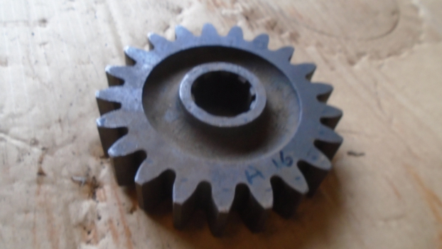 Westlake Plough Parts – Howard Rotavator 21 Tooth Gear 10 Spline 65570 (code23) 