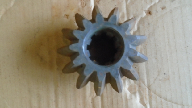 Westlake Plough Parts – Howard Rotavator Pinion Gear 13 Tooth 800028 (code29) 