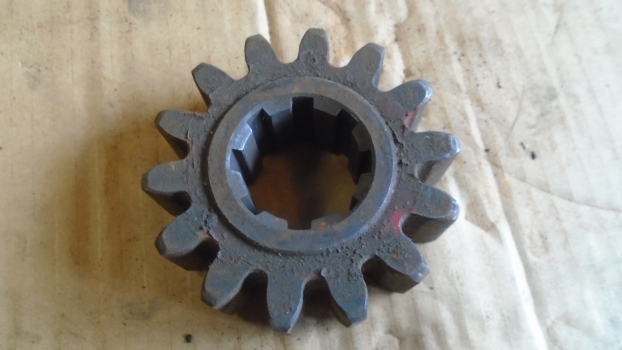 Westlake Plough Parts – Howard Rotavator 14 Tooth Gear 8 Spline 650052 (code36) 