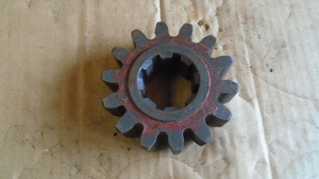 Westlake Plough Parts – Howard Rotavator 14 Tooth Gear 8 Spline 650052 (code36) 