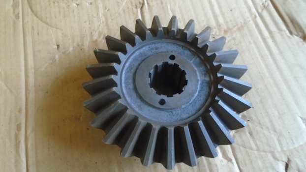 Westlake Plough Parts – Howard Rotavator 25 Tooth Crown Wheel Gear 10 Spline 400055 