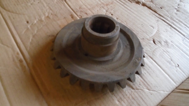 Westlake Plough Parts – Howard Rotavator 26 Tooth Crown Wheel Gear 8 Spline (code45) 