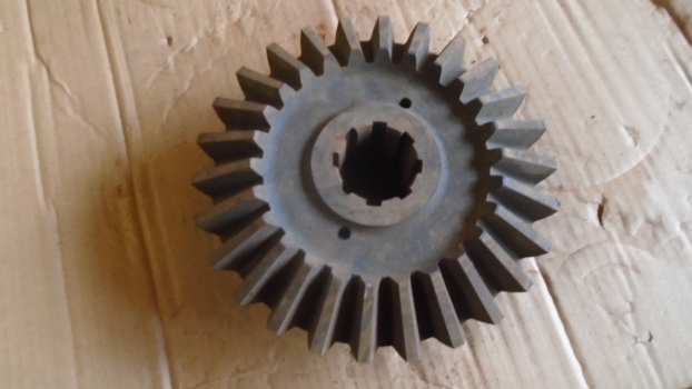 Westlake Plough Parts – Howard Rotavator 26 Tooth Crown Wheel Gear 8 Spline (code45) 