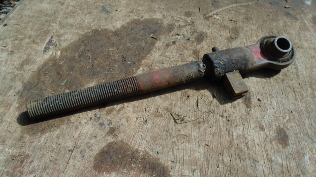 Westlake Plough Parts – David Brown Tractor Top Link End Rh Thread With Cable Clip 