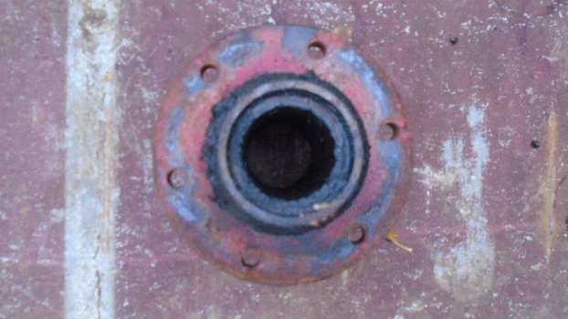 Westlake Plough Parts – Vicon Acrobat Wheel Hub Used 